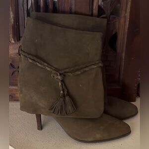 ENZO Angiolini Army green suede fold over boots